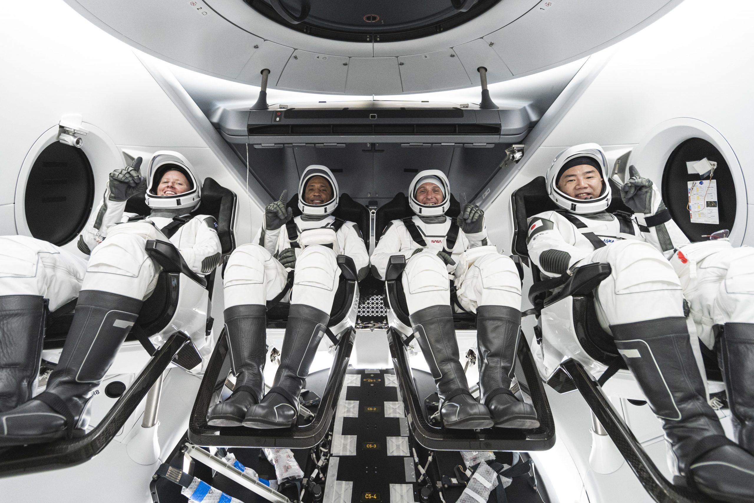 31 Ekim 2020’de Astronotlar NASA ve SpaceX Crew-1 Görevi için Fırlatılacak