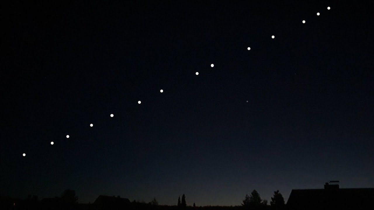 SpaceX, Yer Sensörü Hatası Nedeniyle Starlink Fırlatmasını İptal Etti 9 spacex-starlink-satellite-train-4-19-2020-capture