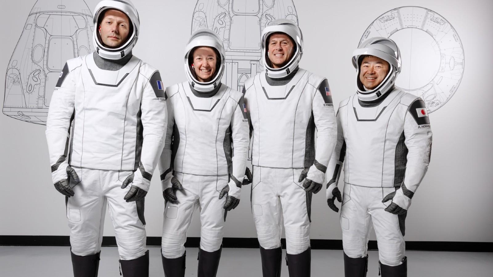 SpaceX'in 4 Astronotu Taşıyan Crew Dragon Kapsülü Uzay İstasyonu'na Ulaştı 5 thumbnail